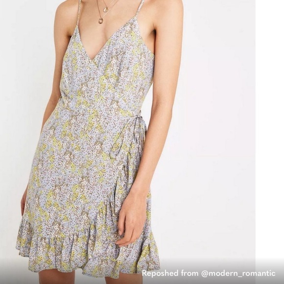 Free People V-Neck Sleeveless Sexy Summer Floral Wrap Tie Mini Ruffle Hem Dress - Picture 3 of 8
